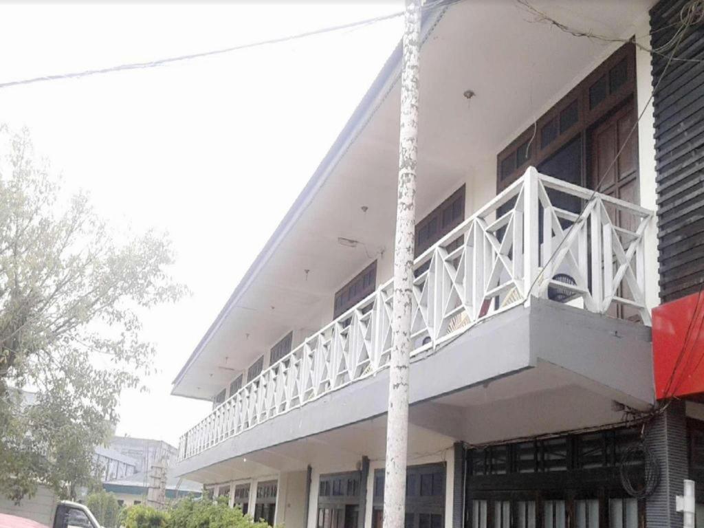 Serayu Hotel Timika Buitenkant foto