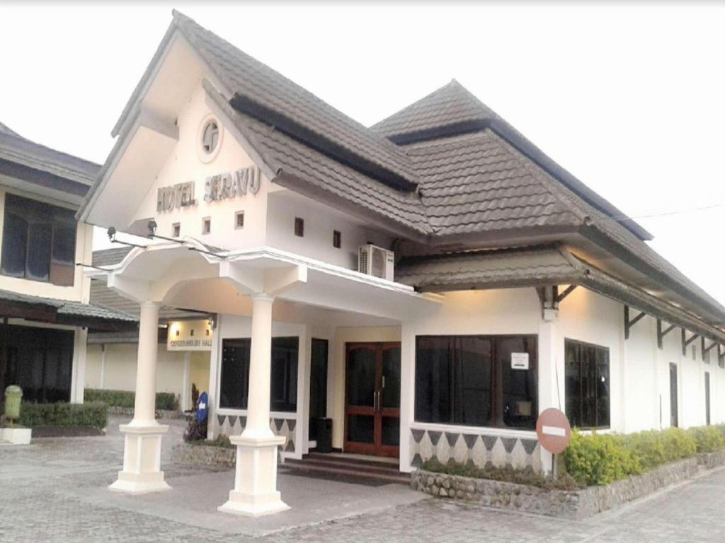 Serayu Hotel Timika Buitenkant foto