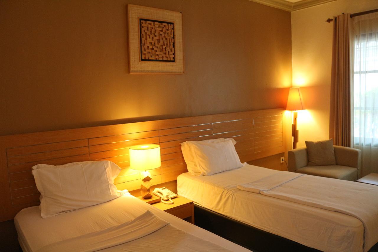 Serayu Hotel Timika Buitenkant foto
