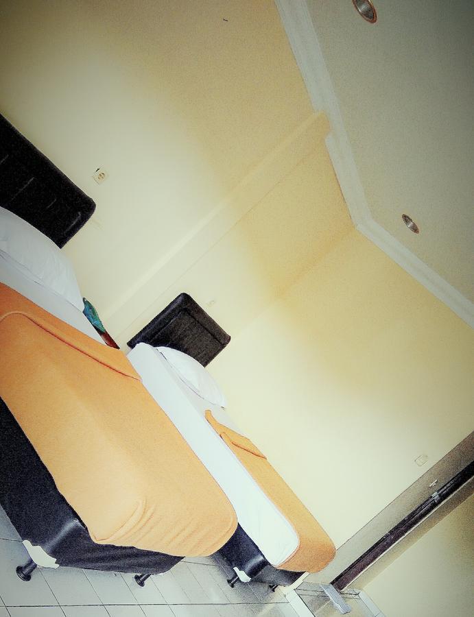 Serayu Hotel Timika Buitenkant foto