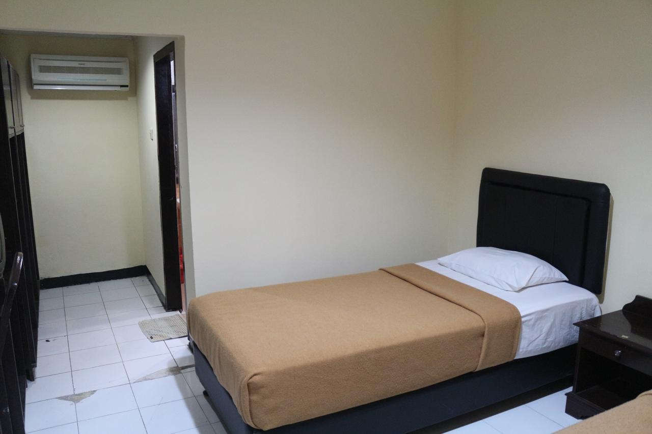 Serayu Hotel Timika Buitenkant foto
